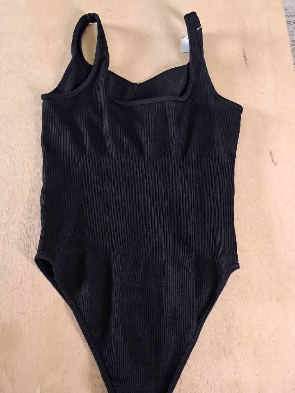 OQQ V-Neck Sleeveless Ribbed Seamless Stretch Fitted Bodysuit Cream Sz L - Picture 6 of 9